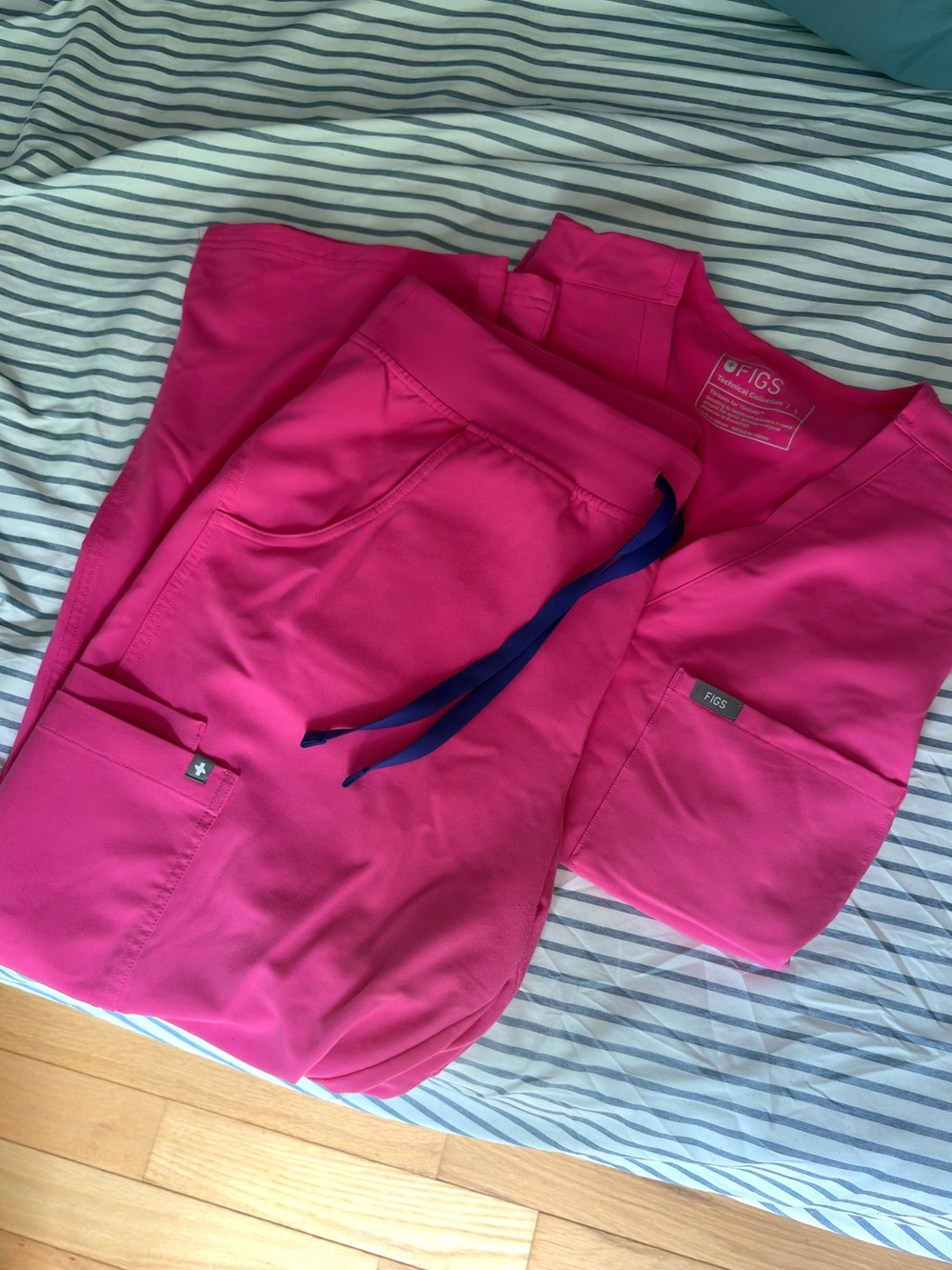 Figs Set-rapid response pink